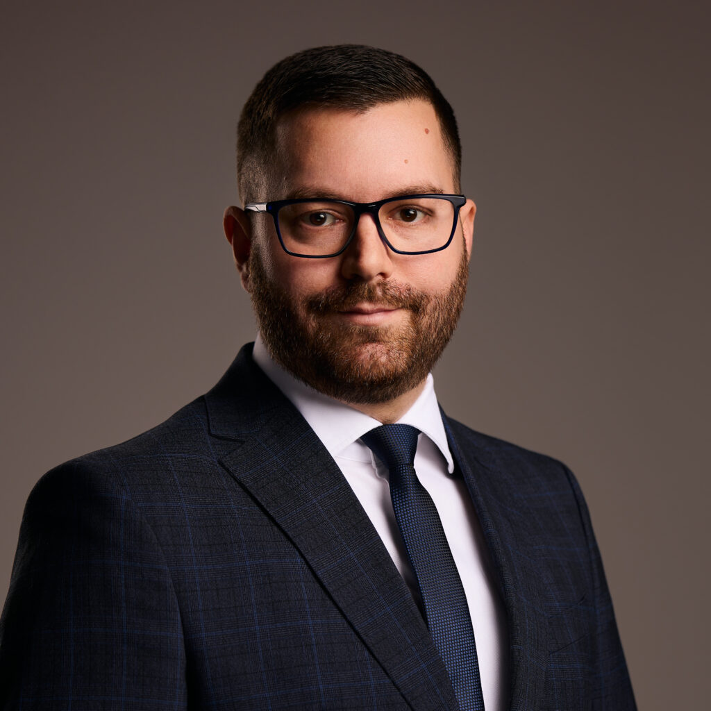 Autor: Branislav Nenin